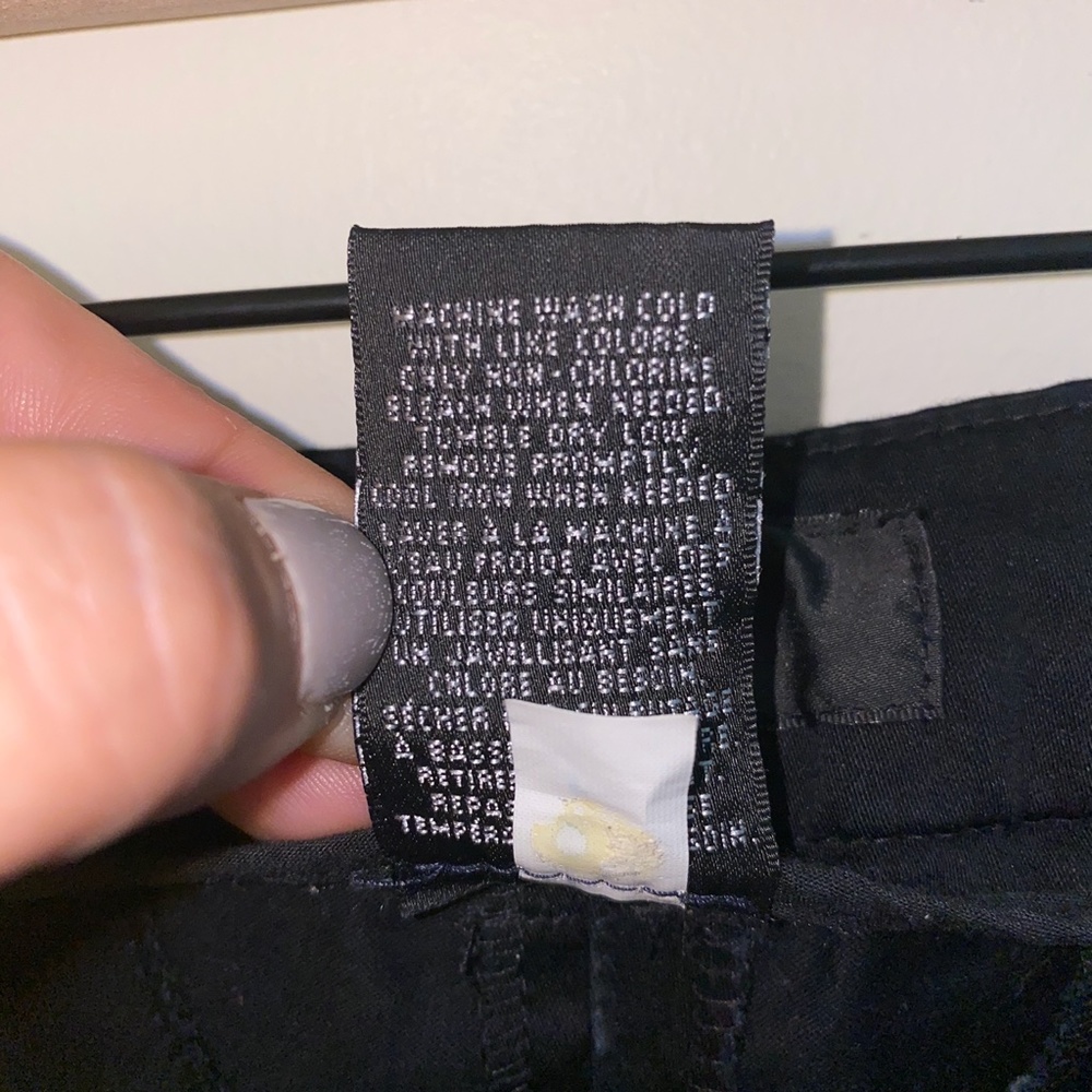 Mossimo Shorts - Picture 3 of 4